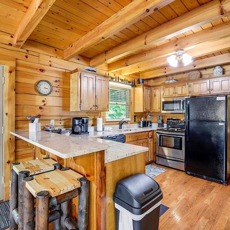 Pigeon Forge Cabin Premier Location And Hot Tub Buitenkant foto