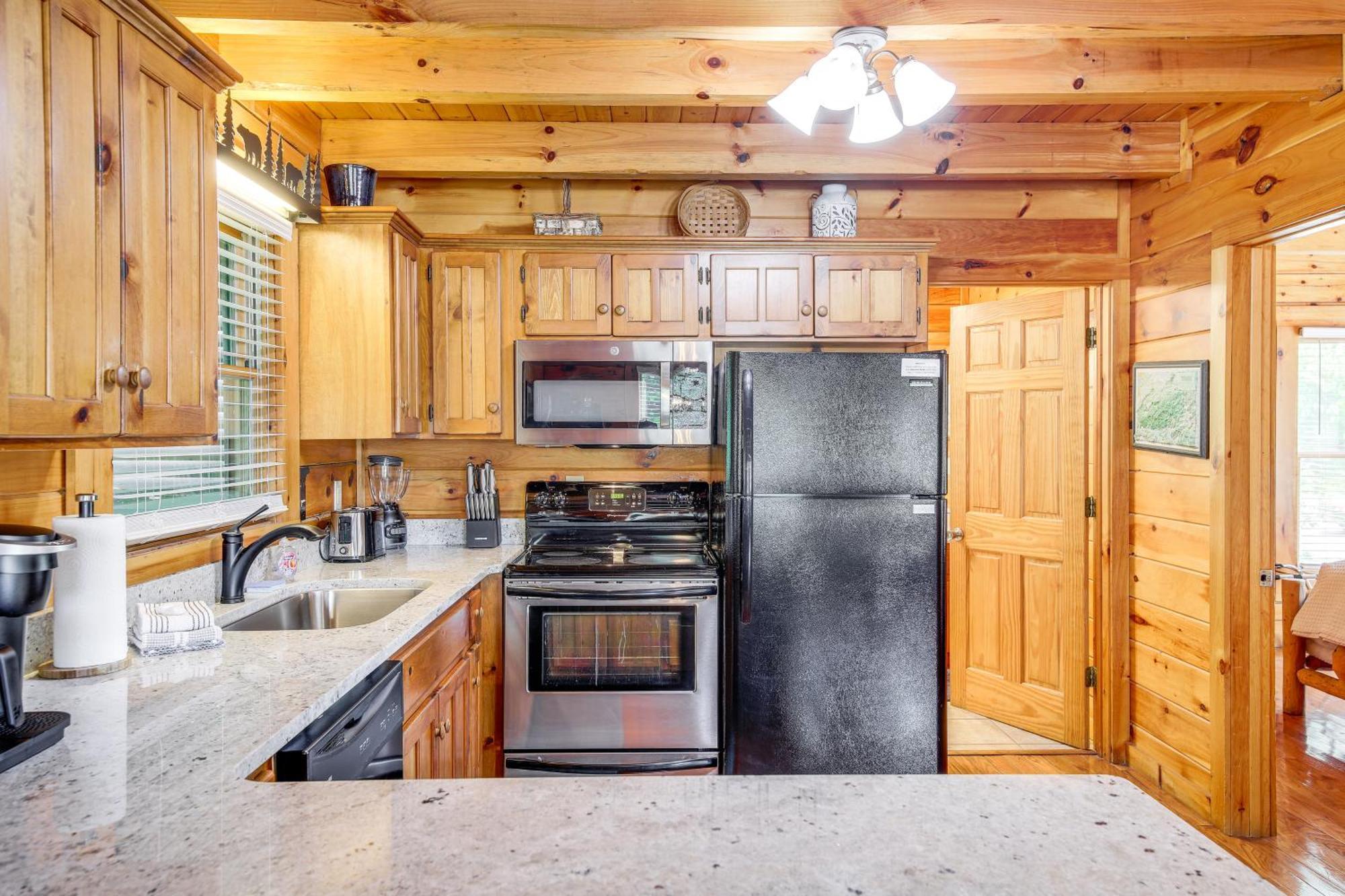 Pigeon Forge Cabin Premier Location And Hot Tub Buitenkant foto